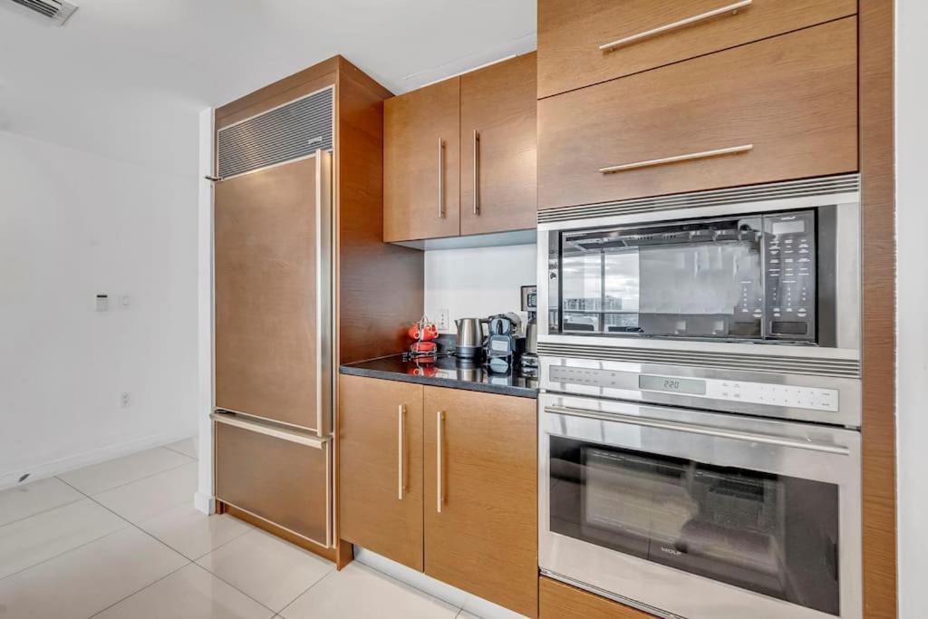 Luxury 1Br Condo W Icon Brickell-Freespa Майами Экстерьер фото