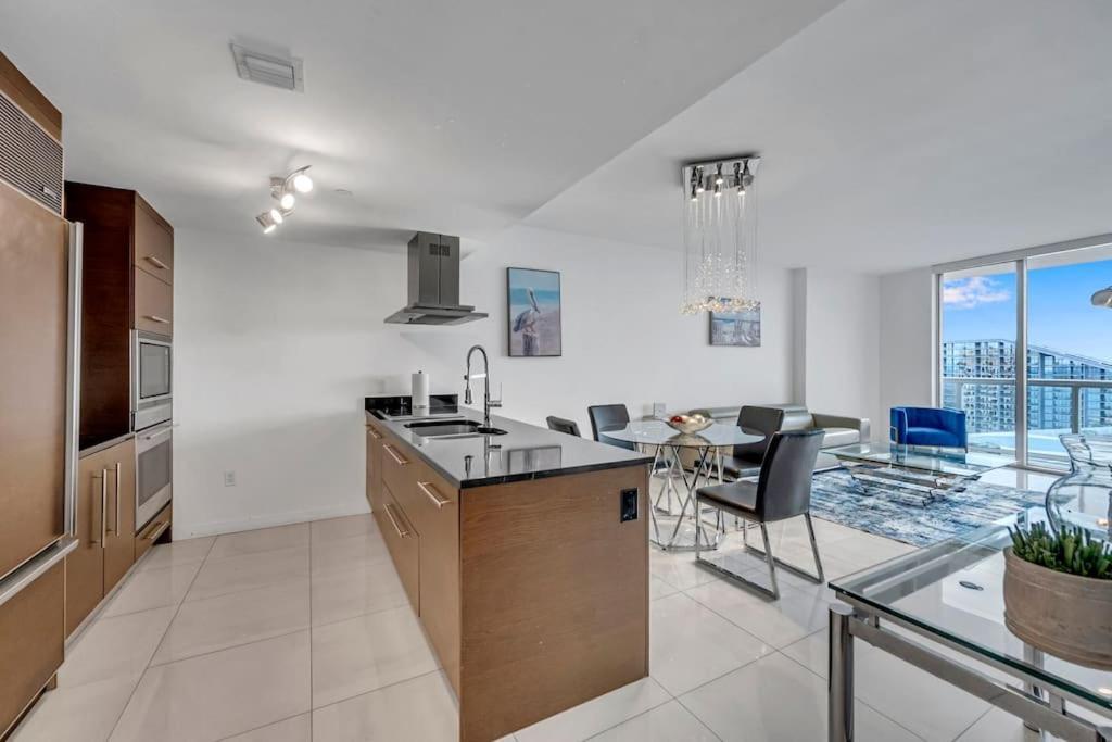 Luxury 1Br Condo W Icon Brickell-Freespa Майами Экстерьер фото